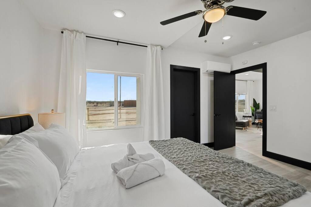 Star Gazers Modern Home On 5 Acres Of Land! Sunfair Heights Εξωτερικό φωτογραφία