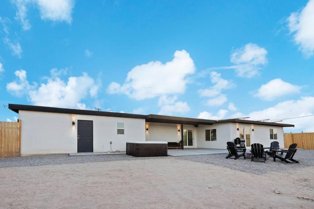 Star Gazers Modern Home On 5 Acres Of Land! Sunfair Heights Εξωτερικό φωτογραφία