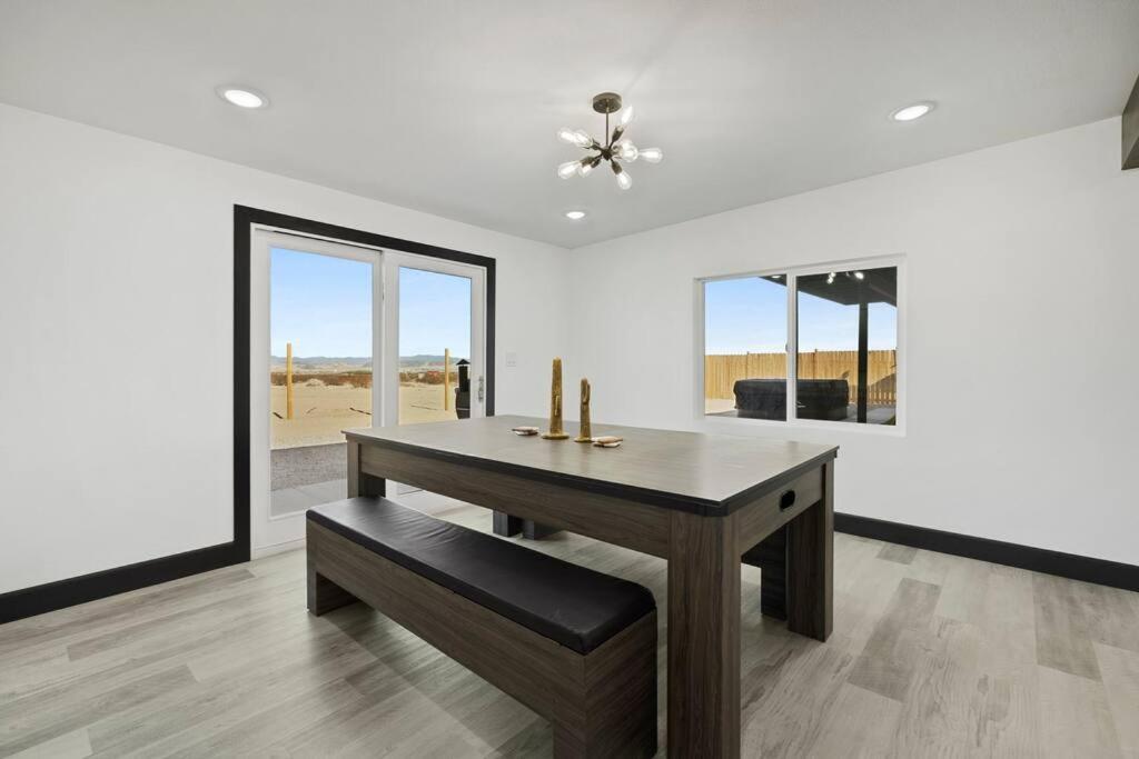 Star Gazers Modern Home On 5 Acres Of Land! Sunfair Heights Εξωτερικό φωτογραφία